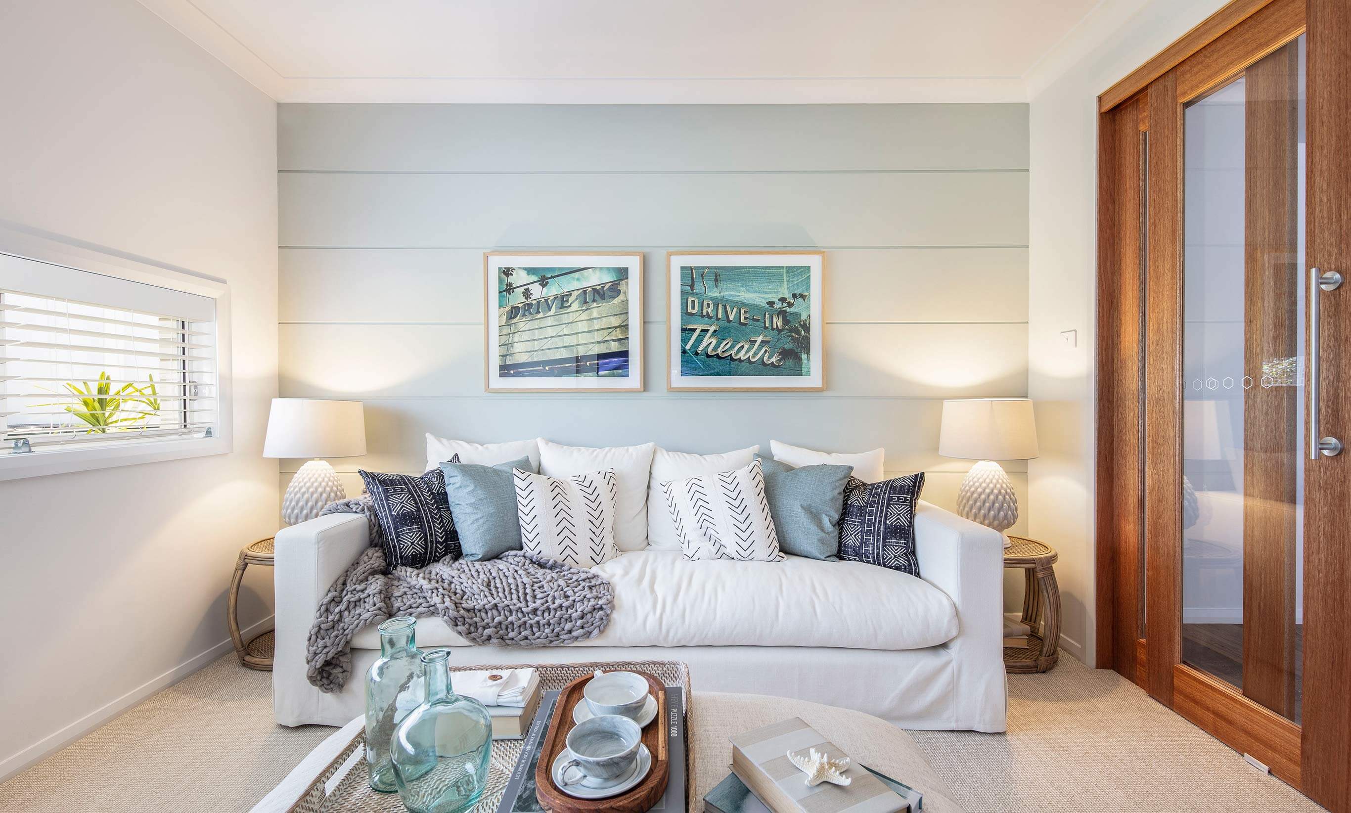 3 Key Elements: Coastal Cottage Living Room - thetarnishedjewelblog