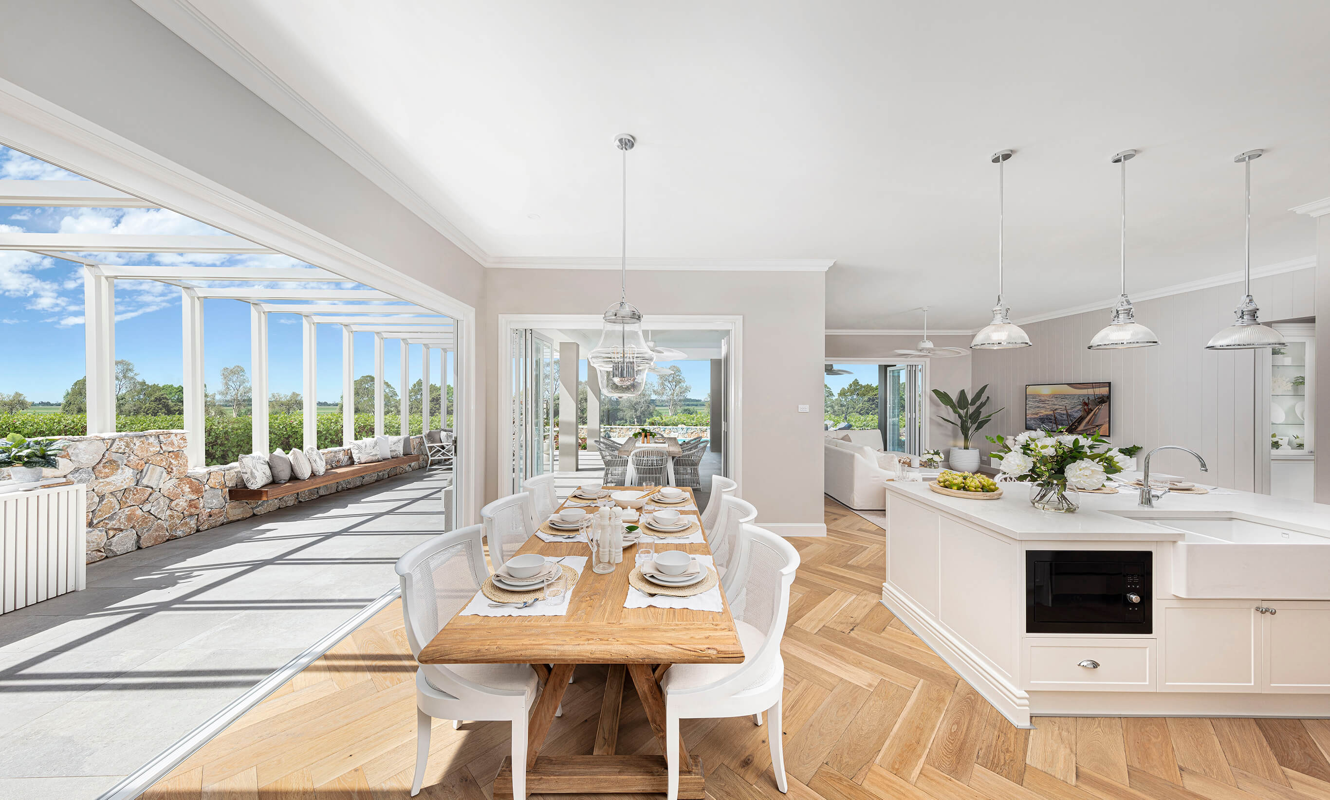 san-marino-manor-16-single-storey-home-design-dining-alfresco-kitchen-living