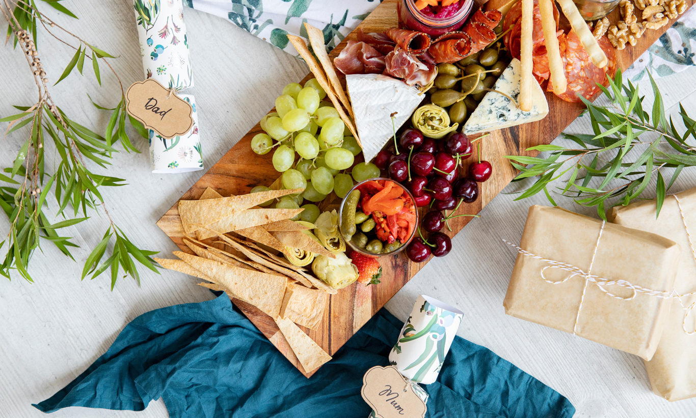 Christmas_Table_McDonald_jones_table