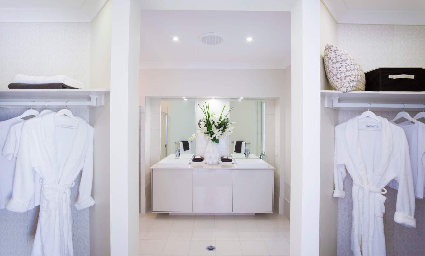 Ensuite in the Seaside Retreat at Fern Bay - McDonald Jones