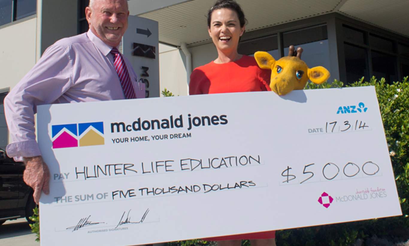 Bill McDonald Presents Life Education Hunter with a donation