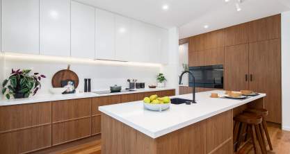 miami-one-storey-home-design-kitchen