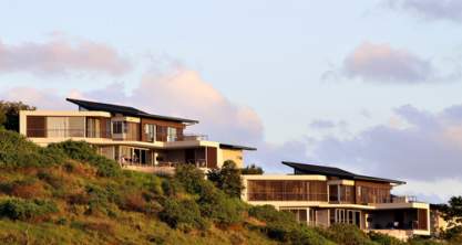 Building on Slopes and Narrow Blocks