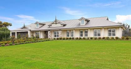 Bronte Acreage Home Design on Display at Lochinvar