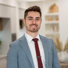 Building and Design Consultant Jake Saunders 