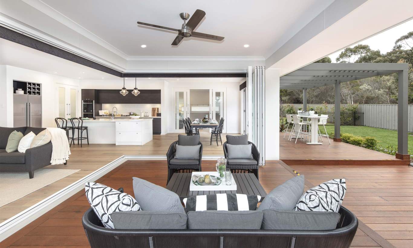 San Marino- Alfresco- Dining and Kitchen