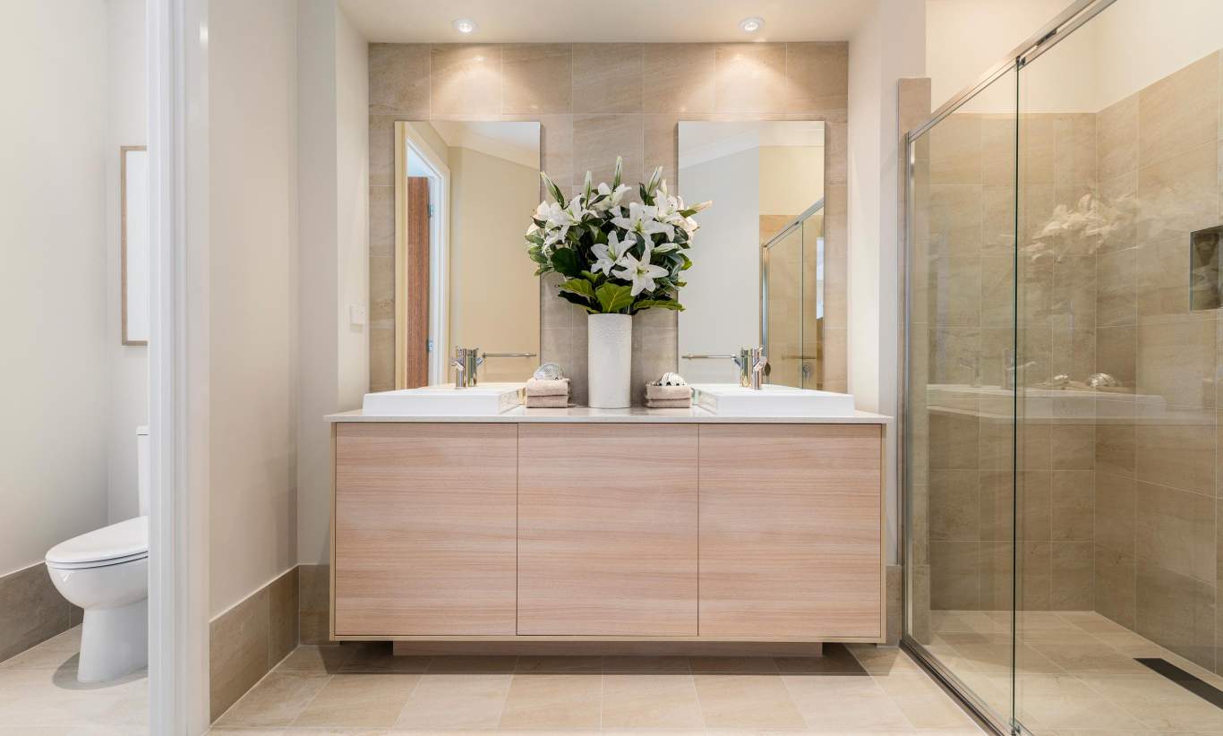 Ensuite - Seaside Retreat - Shell Cove - McDonald Jones