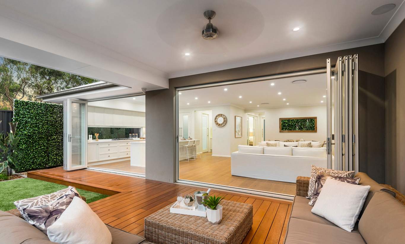 Miami 16- Alfresco, Family/Living and Kitchen