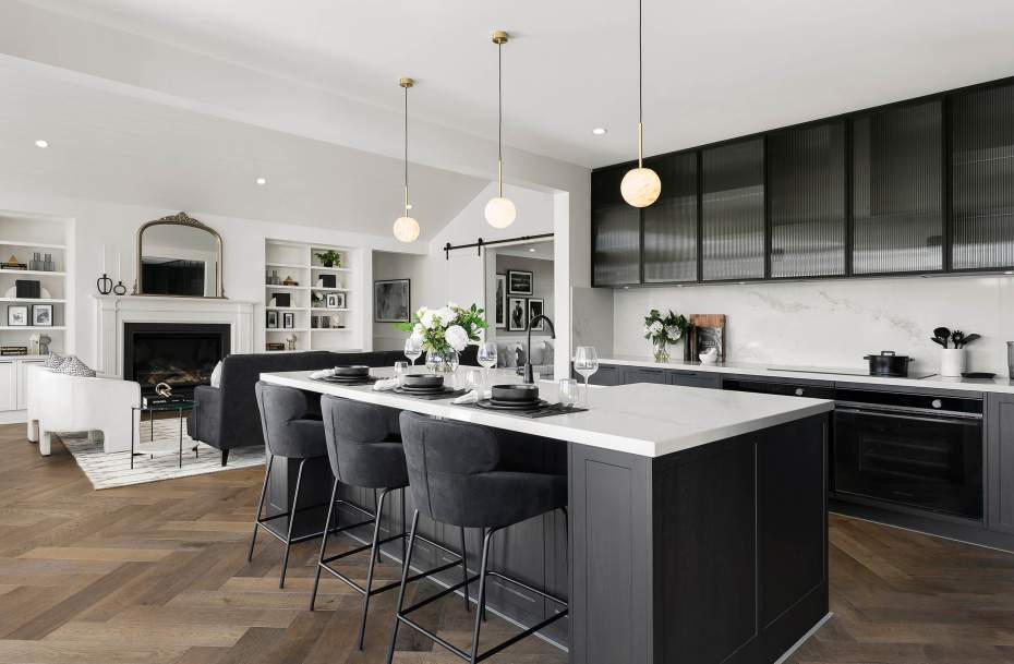 hermitage-acreage-home-design-living-kitchen