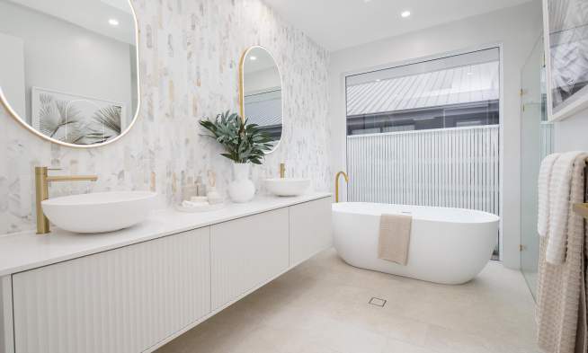 bayswater_one_storey_home_design_coastal_bathroom